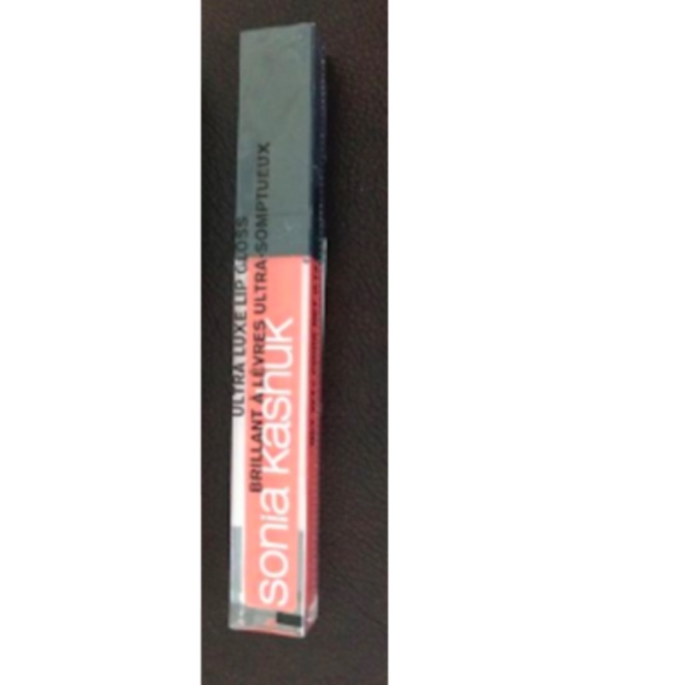 Lip gloss coveted coral